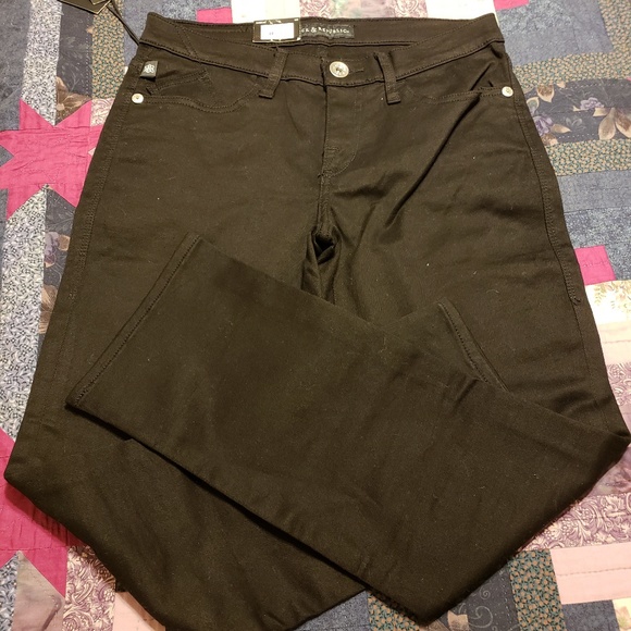 Rock & Republic Capris - Picture 1 of 3